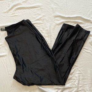 SKIMS 3X black leggings